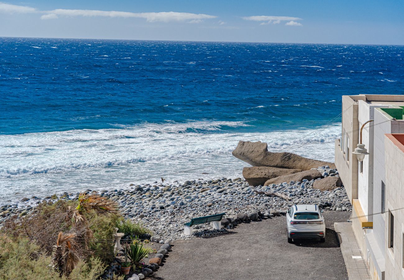 Apartment in Arico - Sea View Apartment Red Summer Breeze