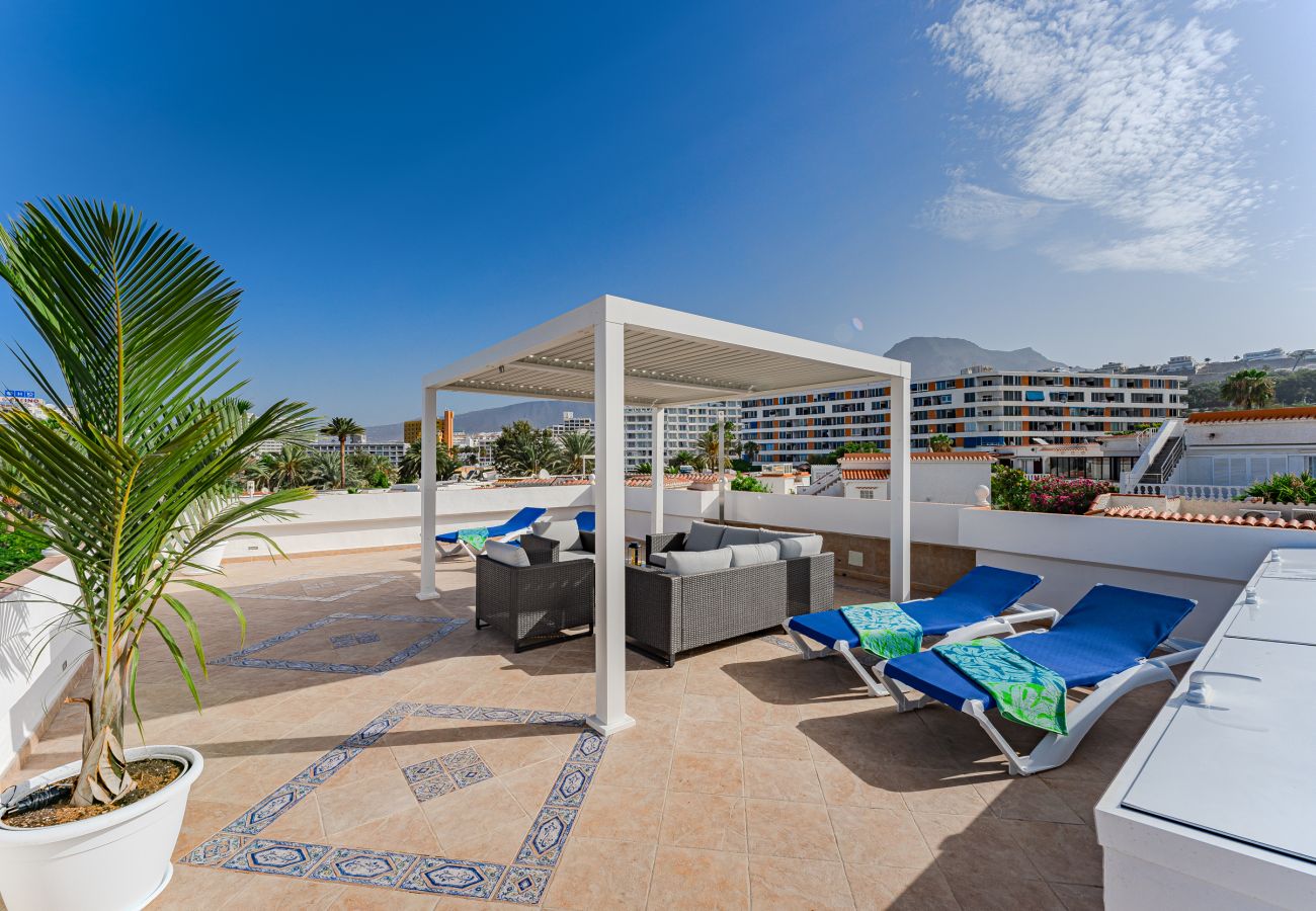 Apartment in Playa de Las Americas - Endless Summer Beach Apartment with Sea View