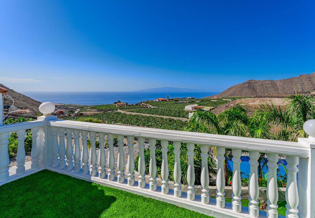 Country house in Santiago del Teide - Exclusive finca with spectacular sea view