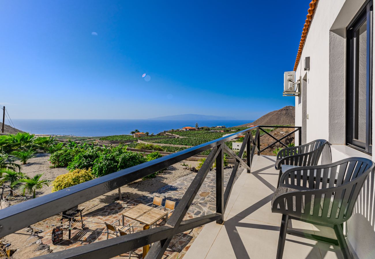 Country house in Santiago del Teide - Exclusive finca with spectacular sea view