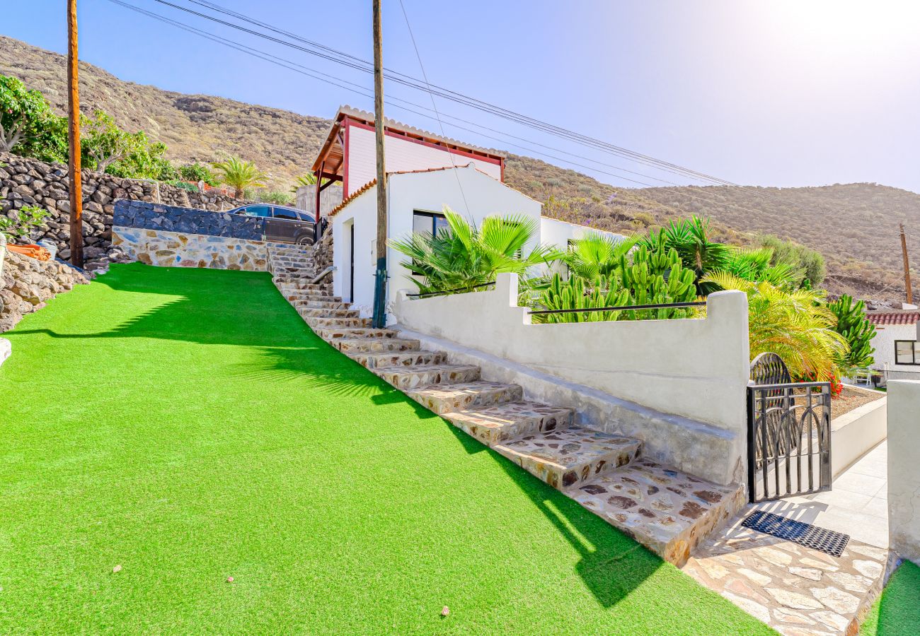 Country house in Santiago del Teide - Exclusive finca with spectacular sea view