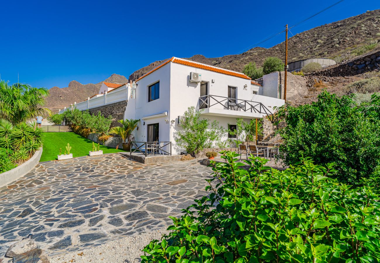 Country house in Santiago del Teide - Exclusive finca with spectacular sea view