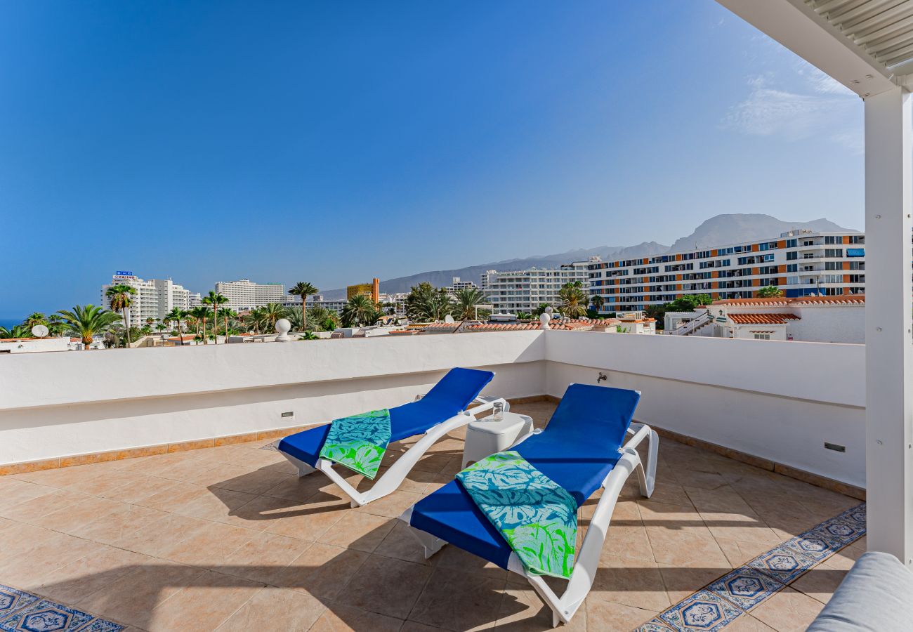 Apartamento en Playa de Las Americas - Endless Summer Beach Apartment with Sea View