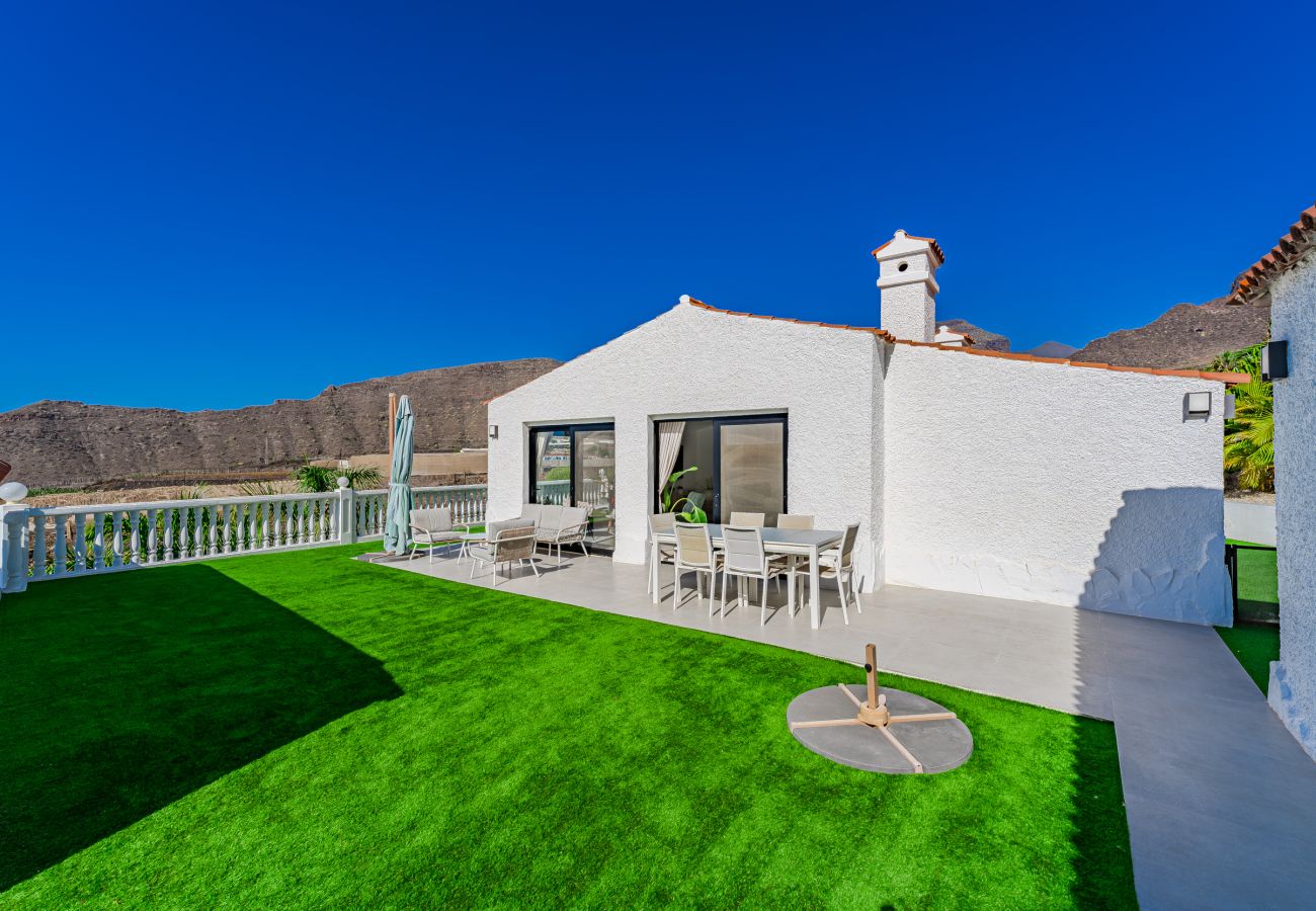 Finca in Santiago del Teide - Exclusive finca with spectacular sea view