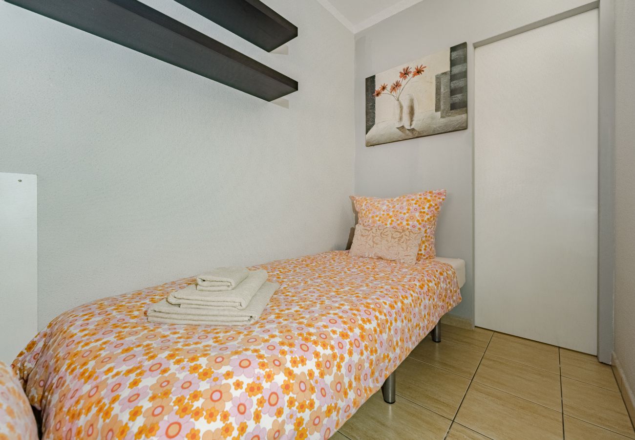 Ferienwohnung in Playa de Las Americas - Beach  Apartment Urbania - Playa de las Americas