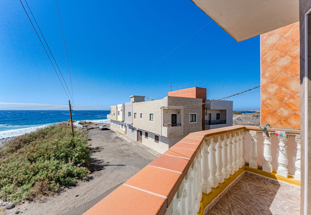 Ferienwohnung in Arico - Sea View Apartment Green Paradise Palms