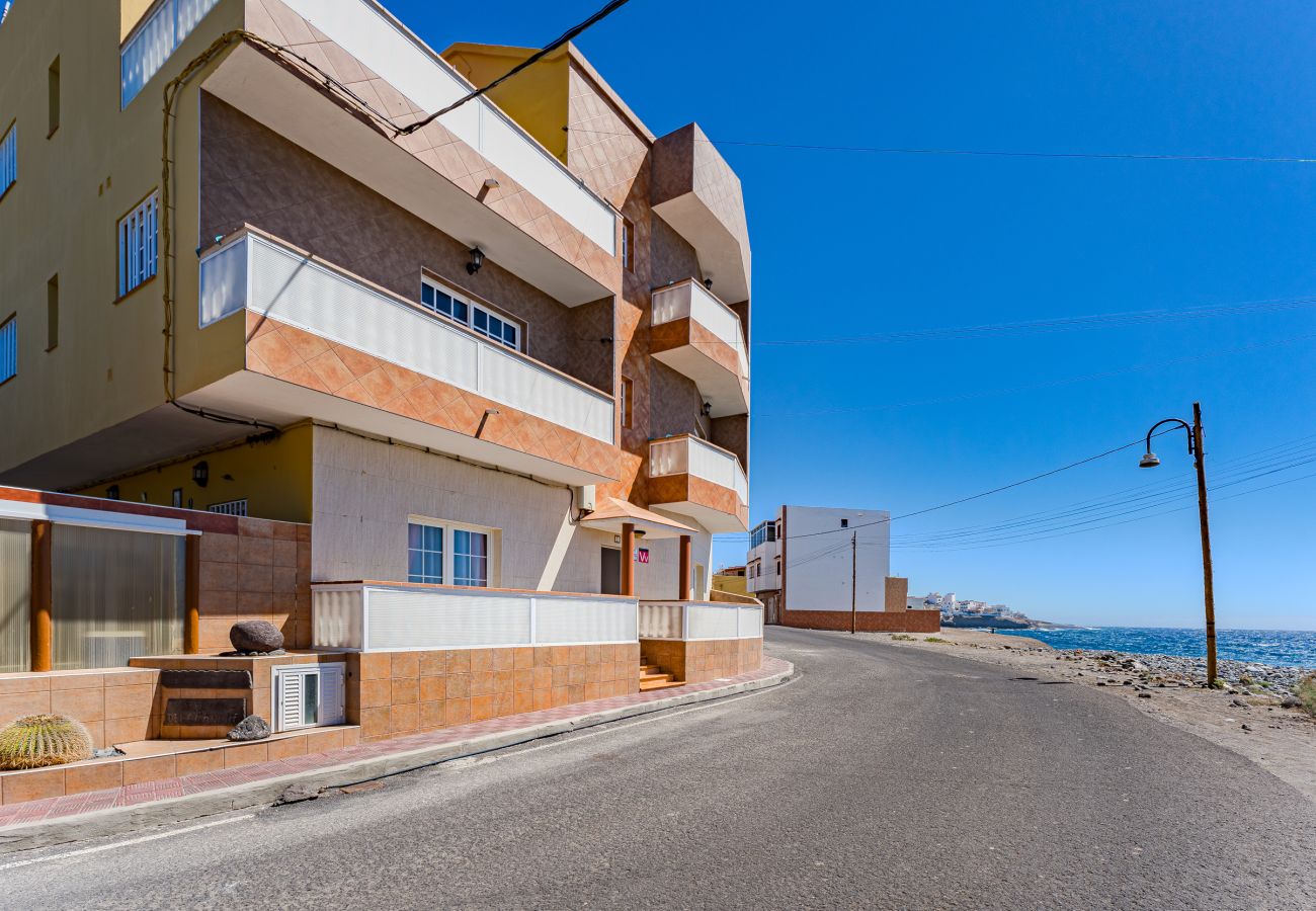 Ferienwohnung in Arico - Sea View Apartment Green Paradise Palms