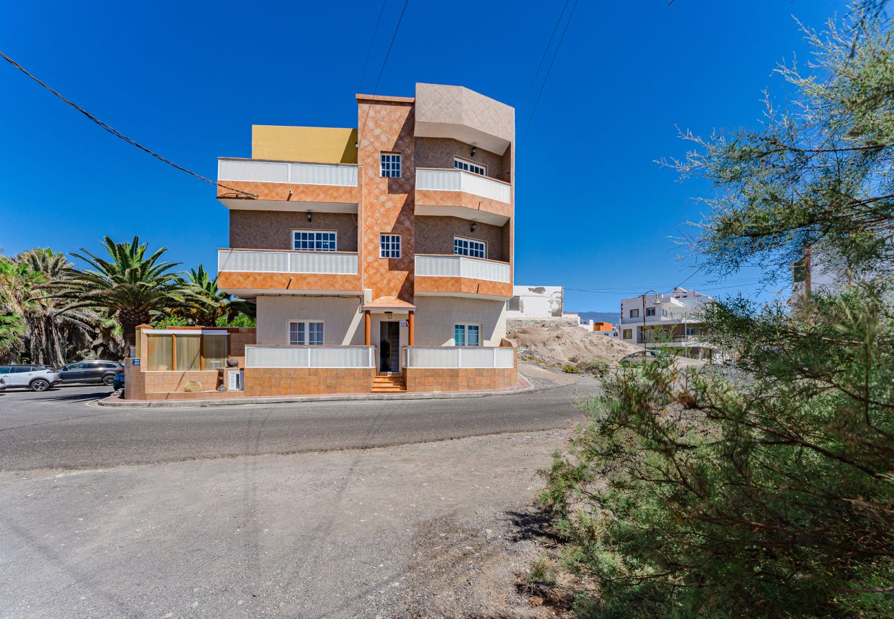 Ferienwohnung in Arico - Sea View Apartment Green Paradise Palms